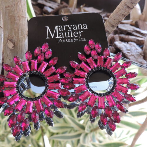 Brinco cravejado rosa