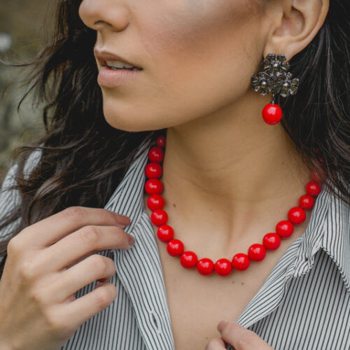 COLAR BOLAS VERMELHA