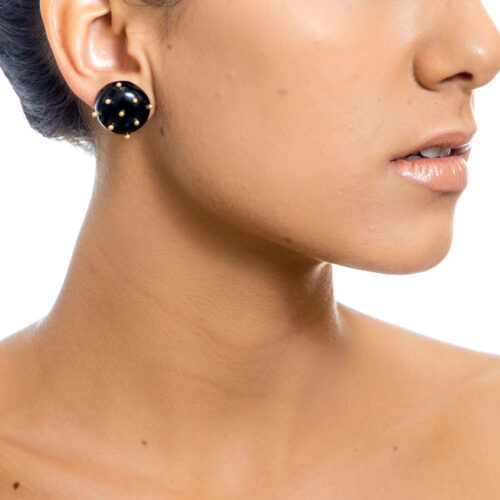 BRINCO BOTÃO PRETO C/BOLINHA OURO PQ.