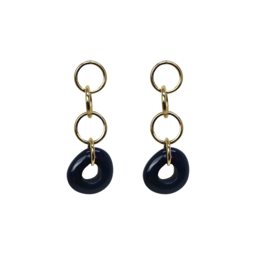 Brinco Ousadia - resina azul e corrente no banho de ouro