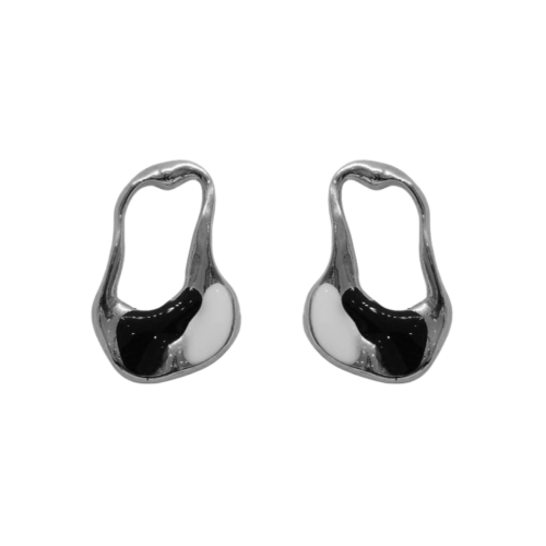 Brinco Mulher - orgânico p&b no banho de prata