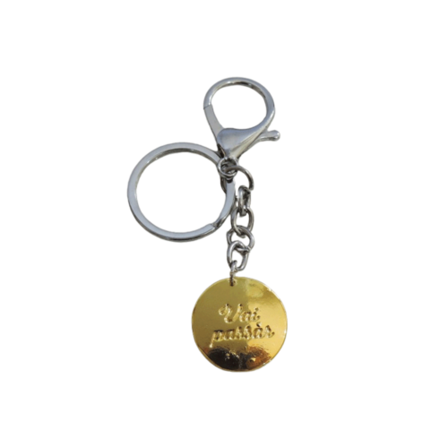 Chaveiro Vai Passar - banho de prata e ouro